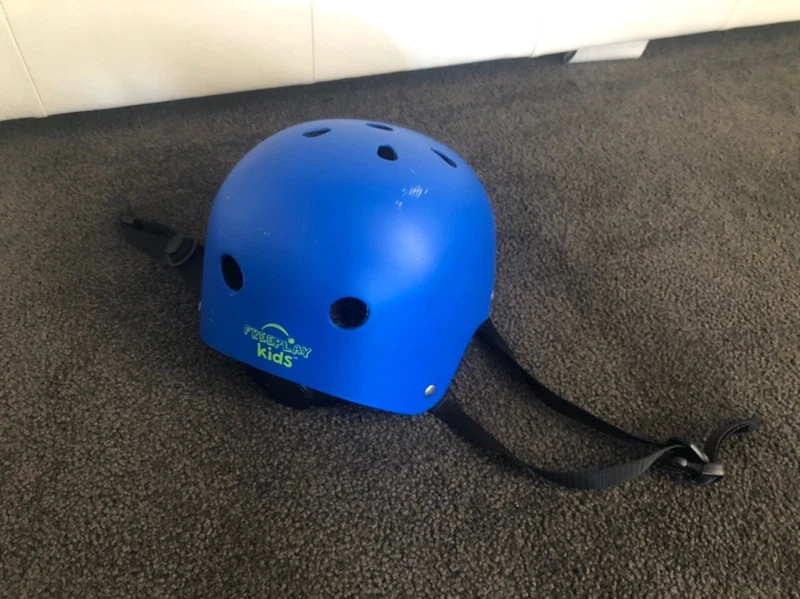 freeplay kids helmet