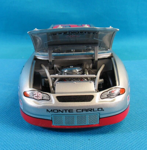 Coche diecast 1:24 de acción carreras Kevin Harvick #29 Looney Toons con caja NASCAR 2001 - Imagen 3 de 8
