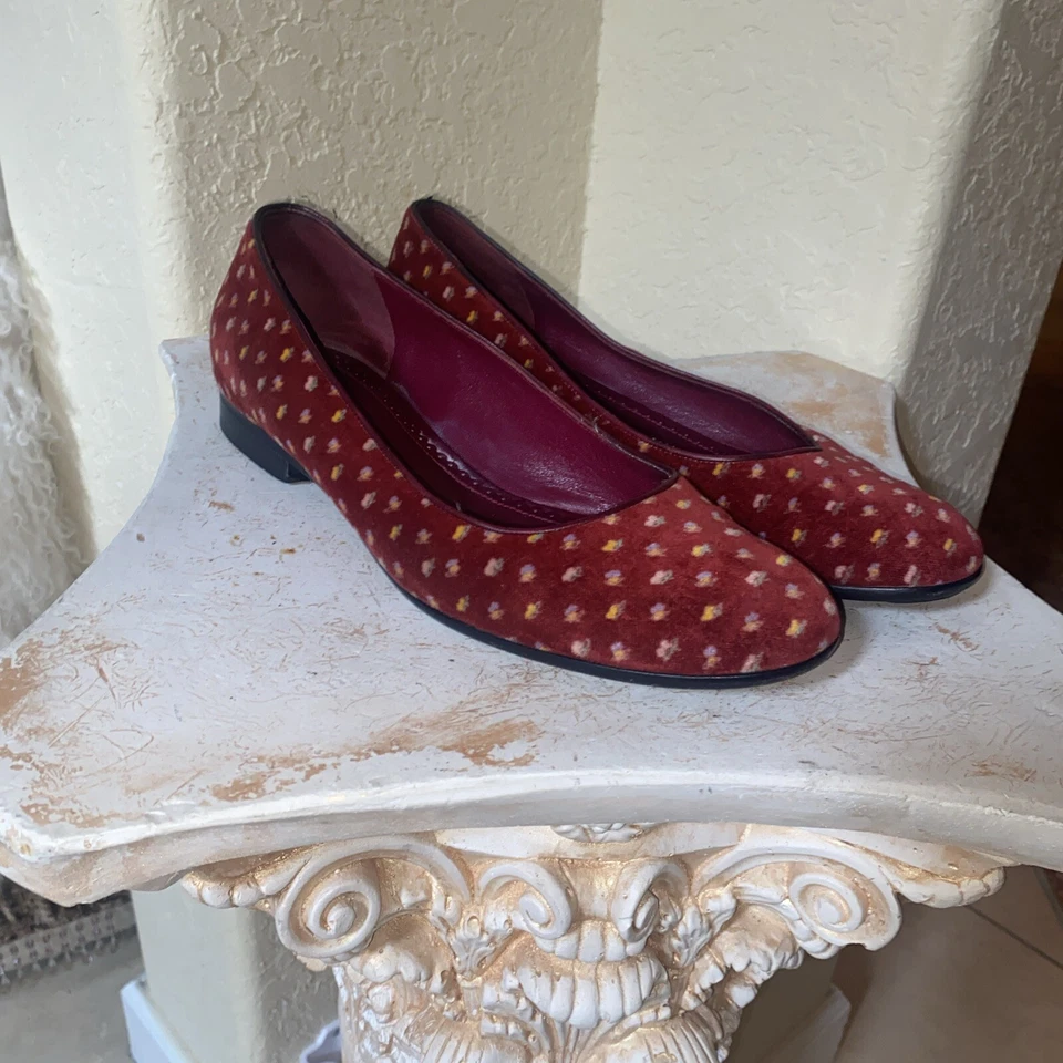 Marc Jacobs Burgundy Preppy Velvet Floral Ballet Flats Womens 8.5M Italy - Image 2 of 4