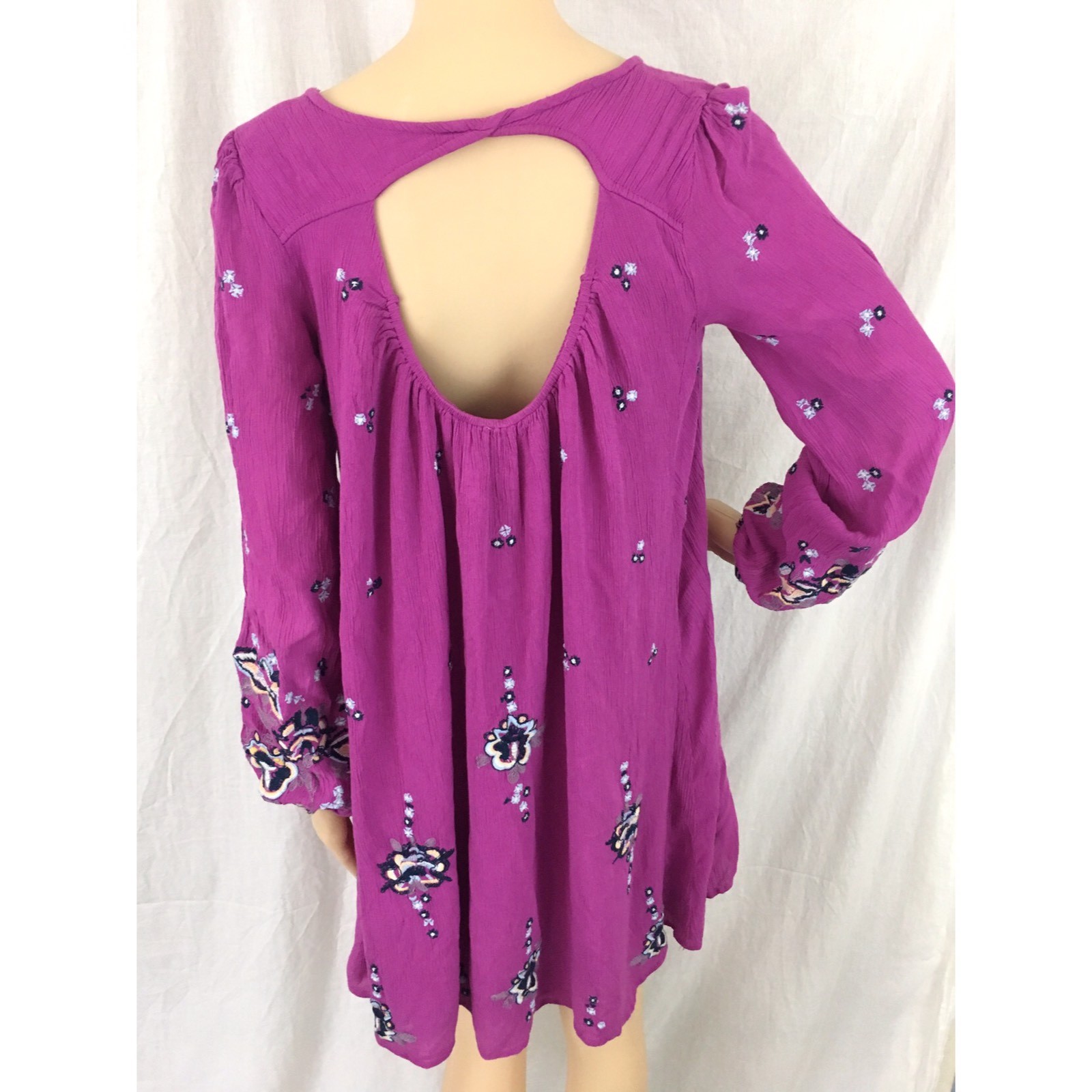 Hot petite xs embroidered the waves bleeding wile