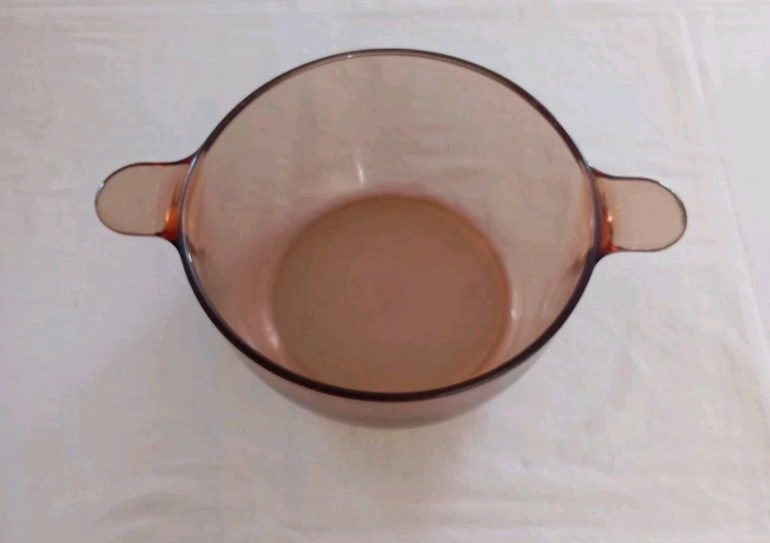 Ancienne cocotte / plat en fonte + couvercle, pour poupée / dinette