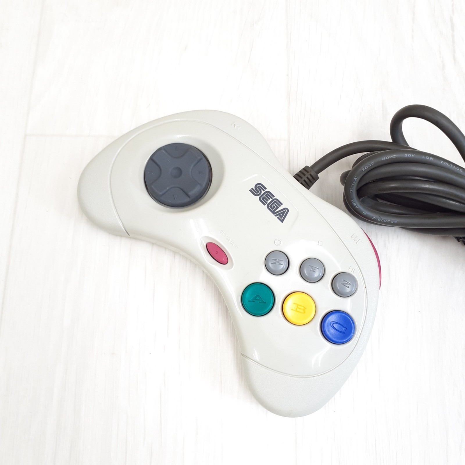 Sega Saturn white Console bundle with 2 controllers &cords W925V *US TARRIF PAID