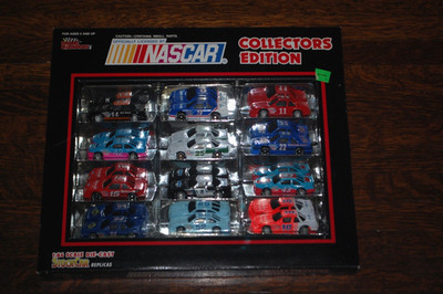 1991 Racing Champions 12 Car Collectors Edition 1:64 Bill Elliott-NASCAR Petty
