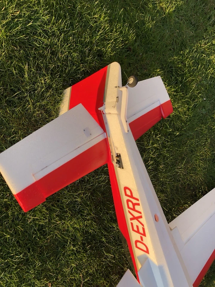 EXTRA von MULTIPLEX Modellflugzeug mit Elektro Motor RC Flugzeug - Bild 4 von 4