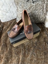 Gh Bass Weejuns Women  s 9 Reddish Brown Genuine Leather