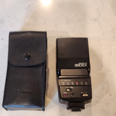 Canon Speedlite 380EX Flash With Case. Tested