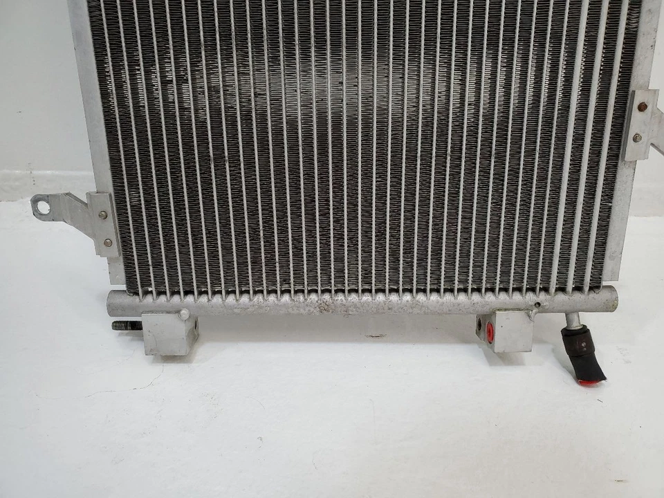 2012 2013 2014 2015 Chevrolet Camaro AC Condensador LS  - Imagem 3 de 4