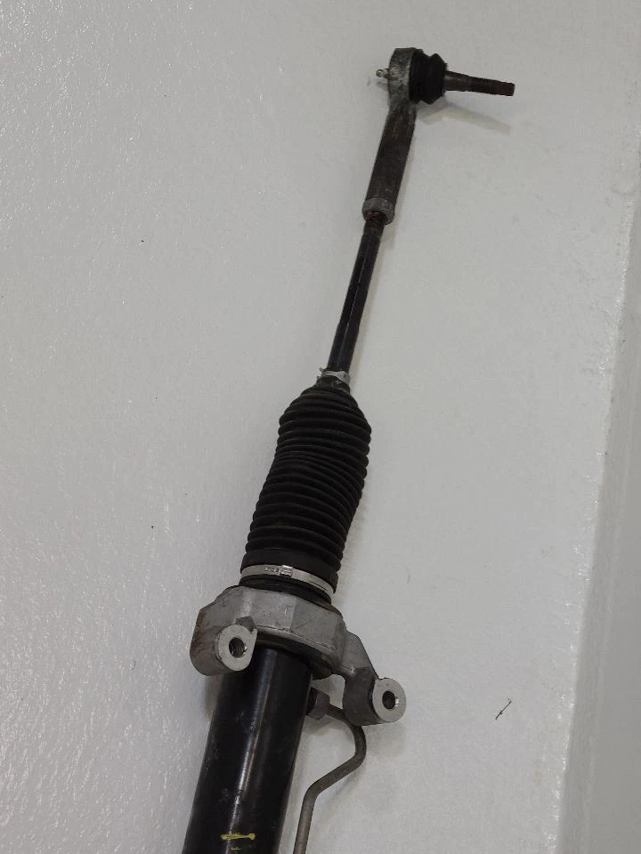 2007 - 2014 CADILLAC ESCALADE Steering Gear Rack Power Rack And Pinion  - Image 3 of 4