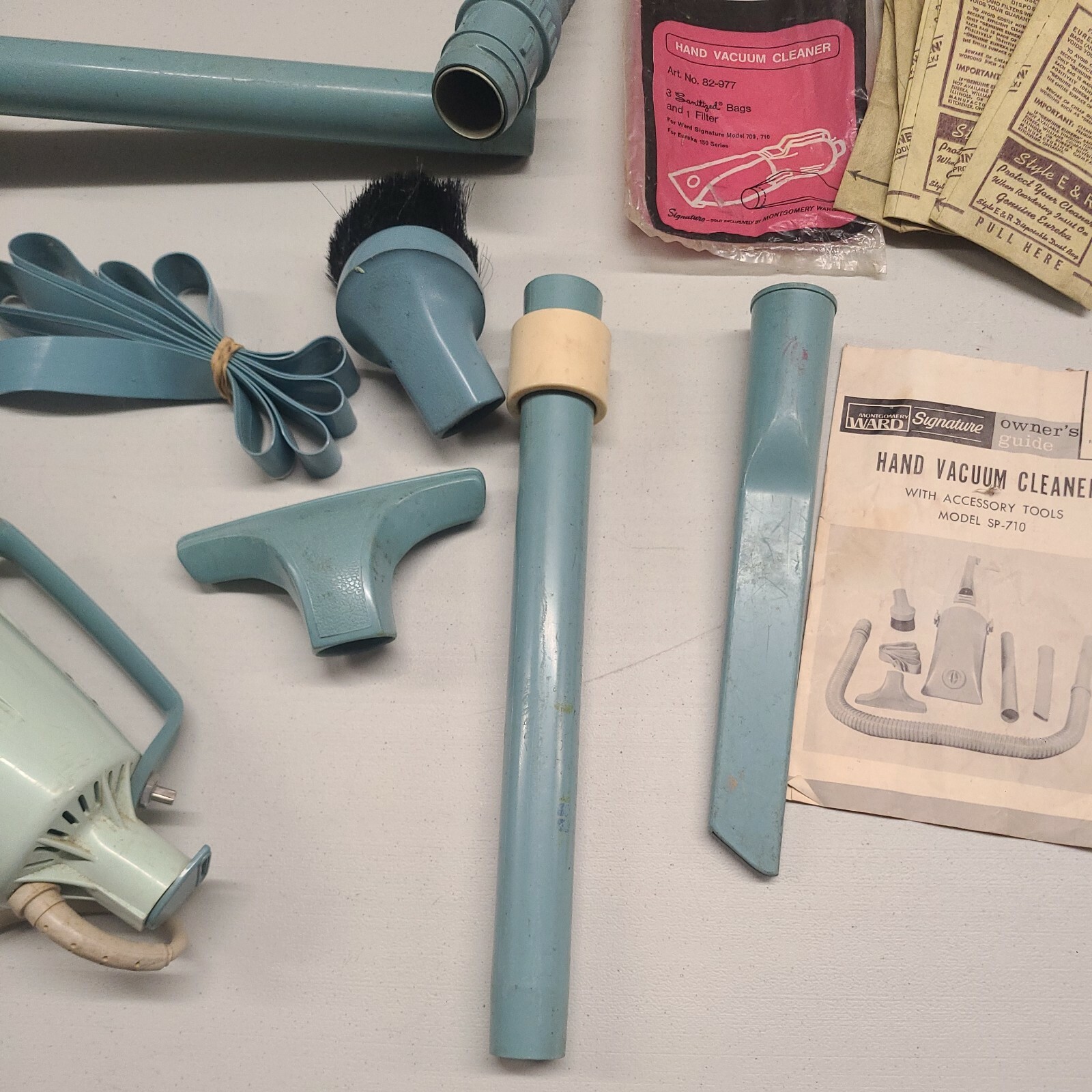 Vintage Montgomery Ward Signature Hand Vacuum Cleaner SP710A With