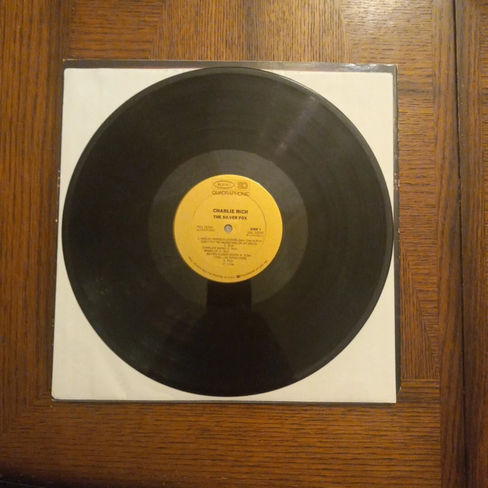 Charlie Rich, The Silver Fox, 1974 Epic PEQ 33250 Quadrophonic in Great Shape!! - Image 3 of 4