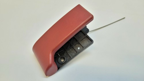 Mercedes W168 A190 - Motorhaube Hebel Griff Motorhaubengriff (24)