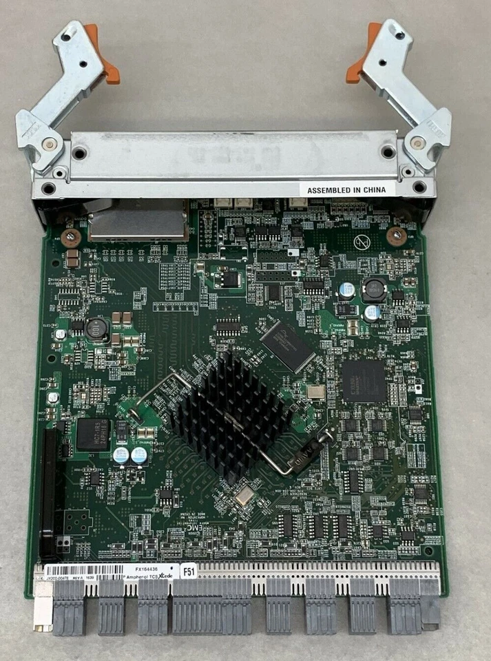 EMC 303-104-000E 25 Drive 6GBPS SAS LCC Controller Card - Image 2 of 4