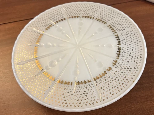 Vintage Anchor Hocking Ivory Milk Glass /Gold Fleur de Lis Cake Stand,8/16 Slice