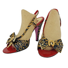 Betsey Johnson Stiletto Sandal 10M Leopard Bow Gold Horseshoe Charm Red Hot Pink