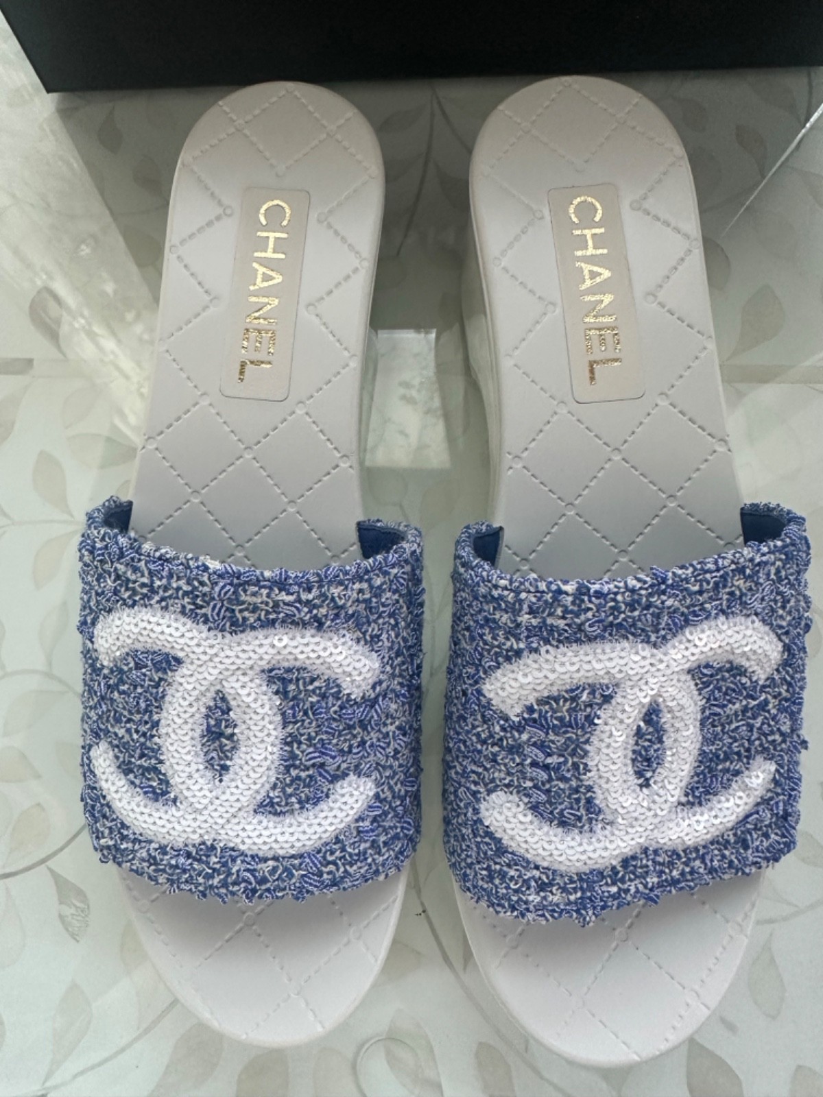 NEW 24P Chanel White Blue Tweed CC LOGO Wedge Slides Sandals Shoes 41 RECEIPT thumbnail 3