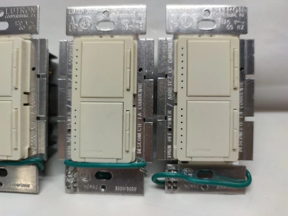 Lutron Maestro MA-L3L3 Doble Monopolo 300 W. Lote de 4 piezas Luz Almendra. #L05-28 Foto 2 de 4