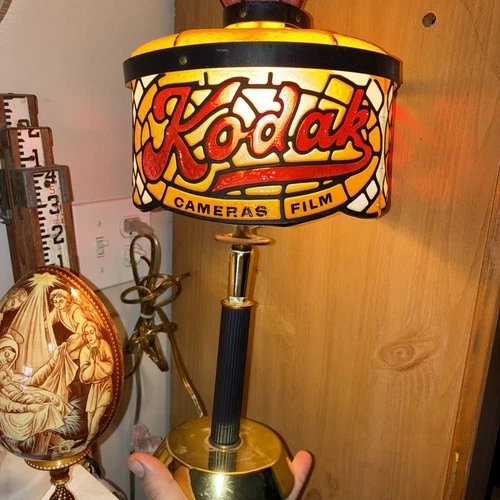 VINTAGE "KODAK CAMERAS AND FILM" LAMP FAUX GLASS RESIN SHADE TIFFANY STYLE 17"