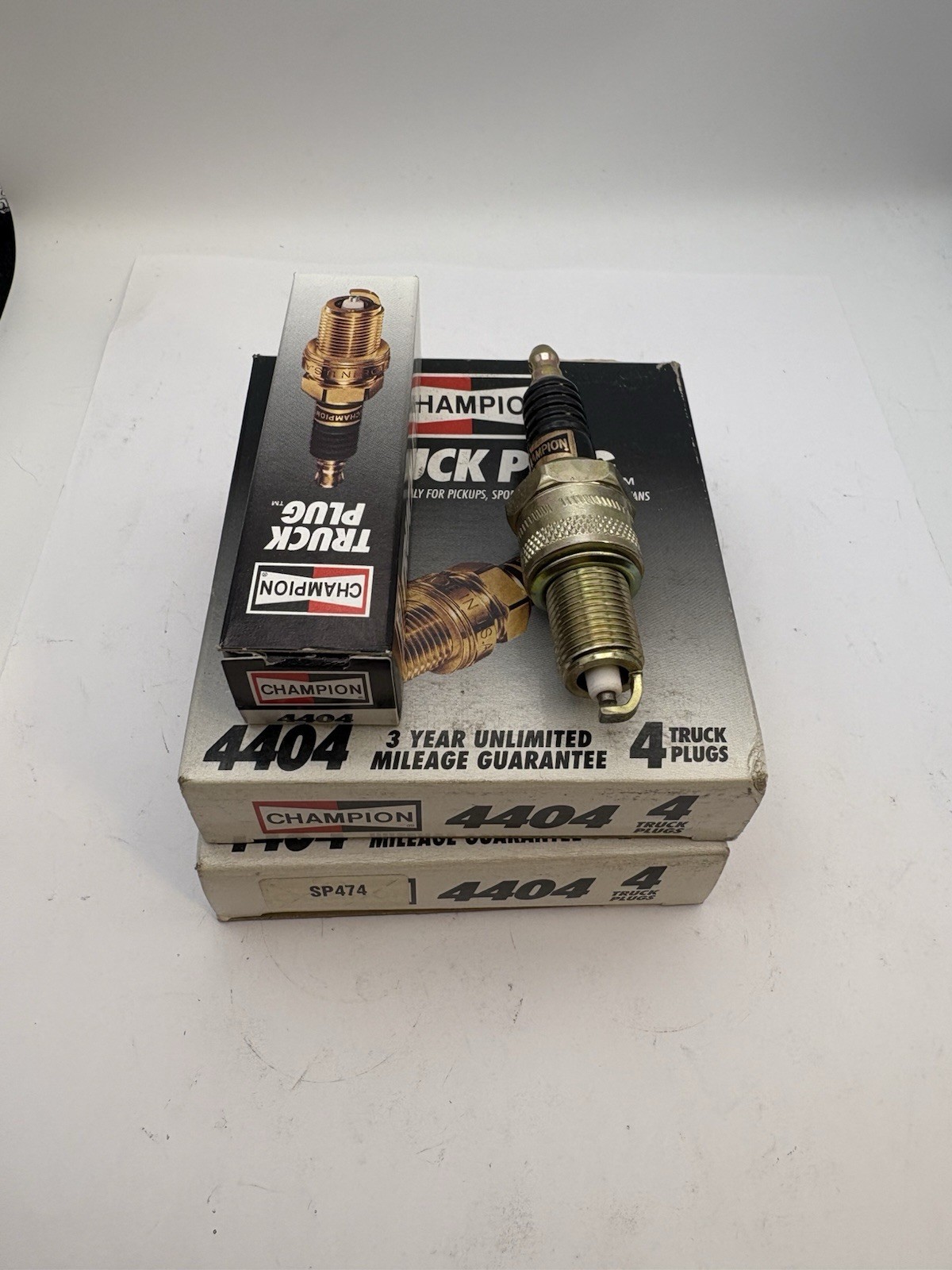 8 New Champion 4404 Truck Spark Plugs Dodge Mopar T404 SP474