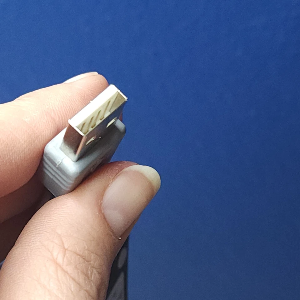 Leed's Wired Mini Laptop Desktop Optical Mouse 1670-87BK ASI/66887 - Image 3 of 4