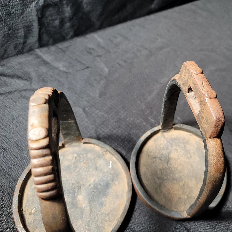 Pair of Antique Cast Iron Chinese Horse Stirrups with Etched Designs Characters - Image 4 of 4