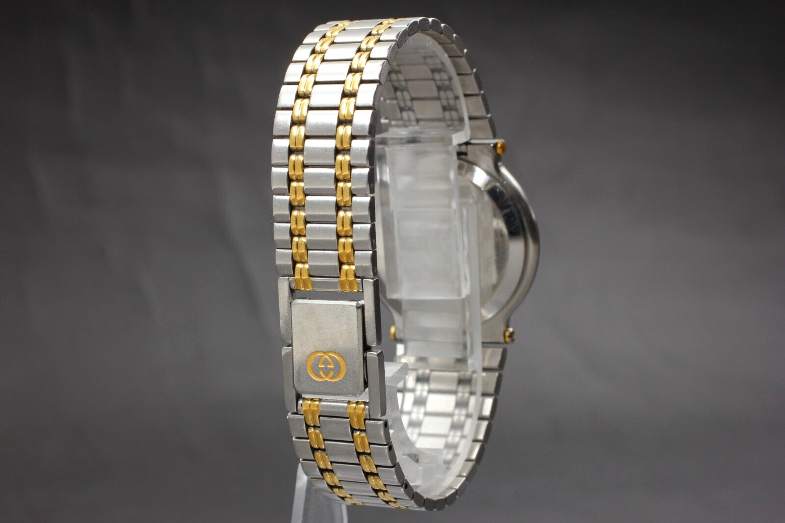 【NEAR MINT】 Gucci 9000M Gold Dial Silver Quartz Men's Vintage Watch From JAPAN thumbnail 3