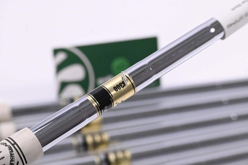 True Temper Dynamic Gold S300 Iron Shafts / Stiff Flex / Set Of 7 / .355 Tip - Picture 2 of 5