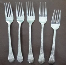 TOWLE AMERICAN HAMMERED STAINLESS DINNER FORKS & SALAD FORK LOT 5 PC