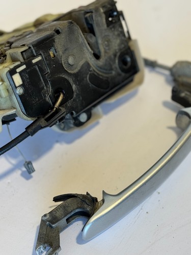 1999-2005 VW MK4 JETTA TDI DRIVER FRONT LEFT DOOR LATCH & ACTUATOR OEM - Picture 8 of 8