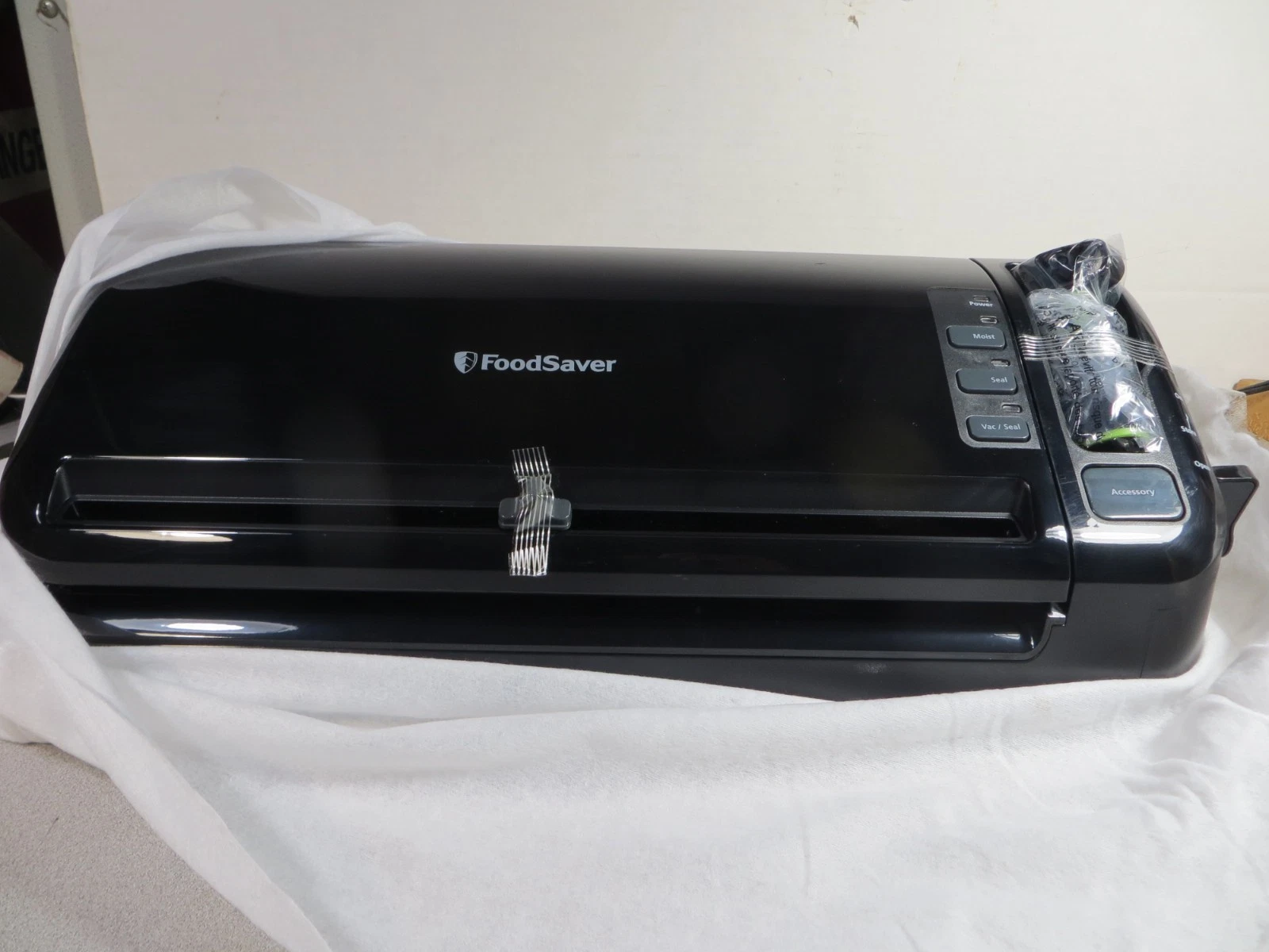 FOOD SAVER FM3610 Vacuum Sealer Machine - NEW
Opens in a new window or tab