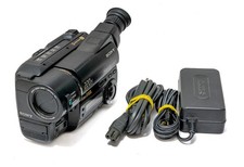 Videocamera analogica a cassette Sony Handycam CCD-TR415E PAL 8mm Video8 XR Hi8