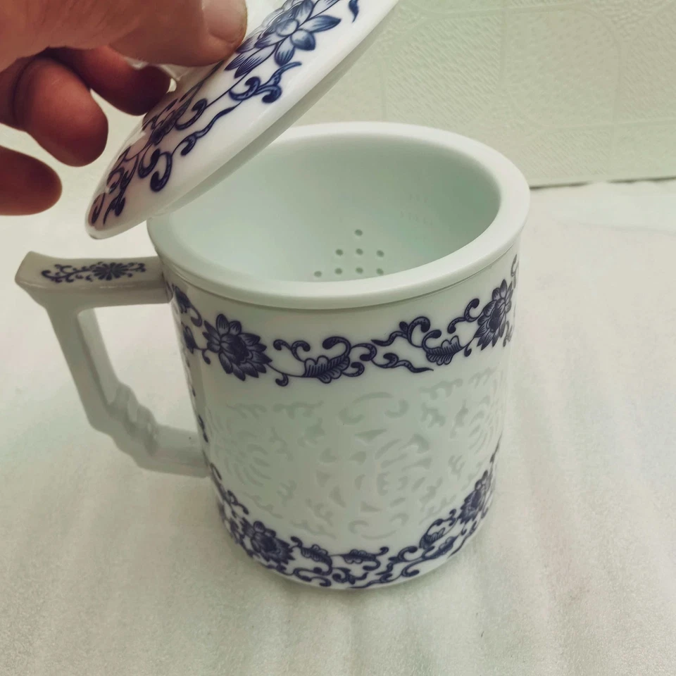 China Antigua Porcelana Linglong Transparente,Azul Blanco Un Juego de tres piezas Taza de té Foto 4 de 4