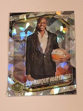 Dominique Malonga Rookie Variation Ice Prizm ( 2025 Panini Prizm WNBA RC #144 )