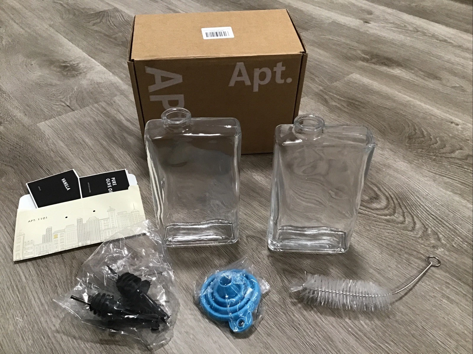 Apt. 1101 Olive Oil Dispenser Rectangle Glass Syrup Bottle Set Of 2 Labels NEW
Opens in a new window