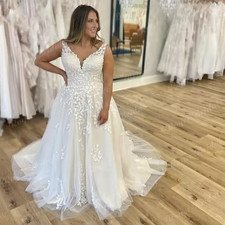 Sleeveless V Neck Lace Appliques Wedding Dress for Women Beach Backless A Line