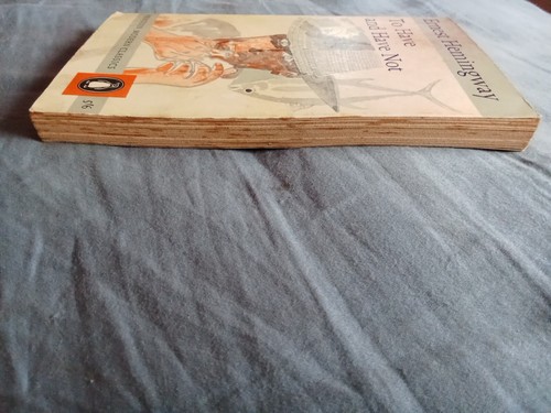 VINTAGE PENGUIN MODERN CLASSICS ERNEST HEMINGWAY TO HAVE AND HAVE NOT 1963 - Picture 5 of 6