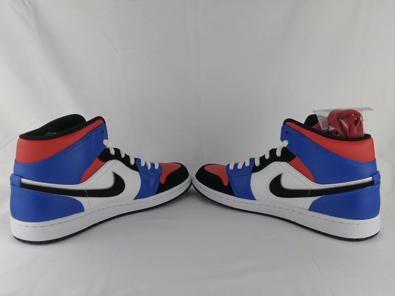 Nike Air Jordan Retro I 1 1 1 Mid Top 3 White Black Hyper Royal Bred 554724-124 NEW 626a6d Nike Air Jordan Retro I 1 1 1 Mid Top 3 White Black Hyper Royal Bred 554724-124 NEW 626a6d