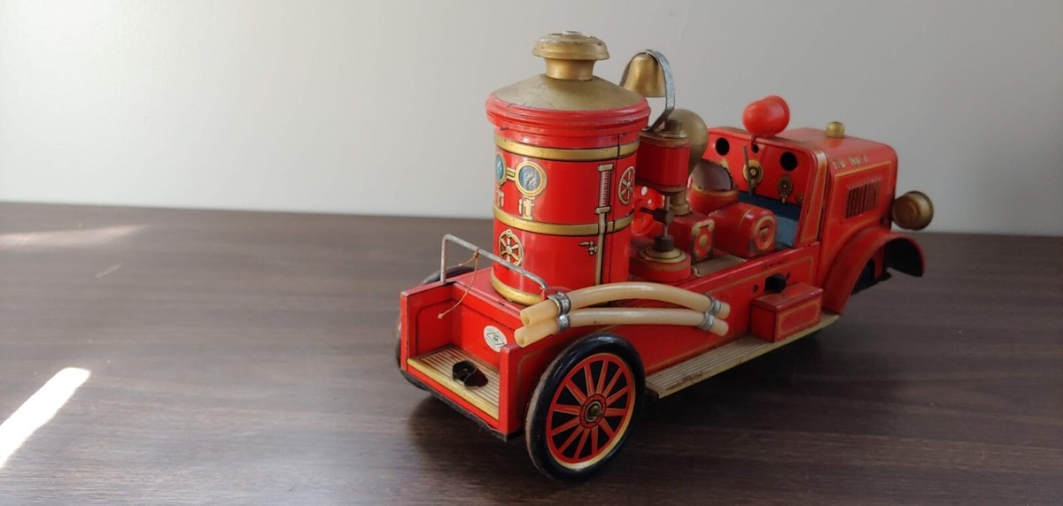 Vintage Tinplate Fire Truck Model FD No.7 Toys Made in Japan