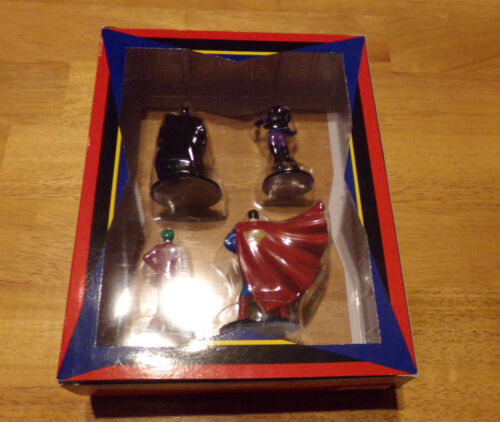 DC Comics Figuren 4 Druckguss Set entworfen für die Warner Bros. Studio Store - Bild 2 von 6
