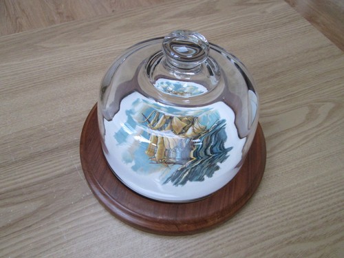 Vintage Cheese Dish Teak With Heavy Glass Dome Lid And sailing ship Tile - Picture 6 of 7