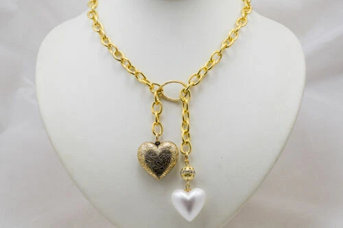 Collane e ciondoli antichi in oro