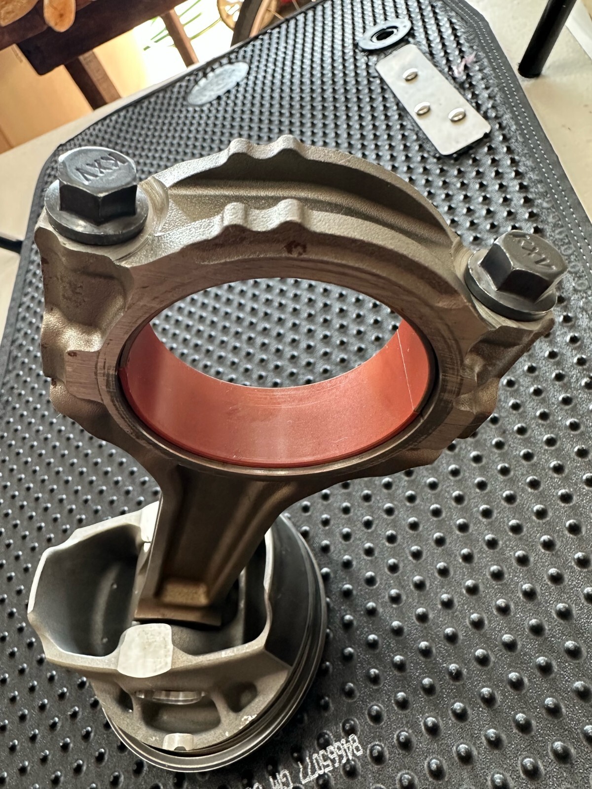 Gen V LT4 6.2L piston and rod piston Z06 ZL1 CTSV (left bank