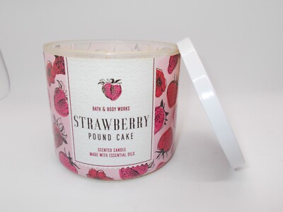 Bath & Body Works Strawberry Pound Cake 3 wick candle NEW