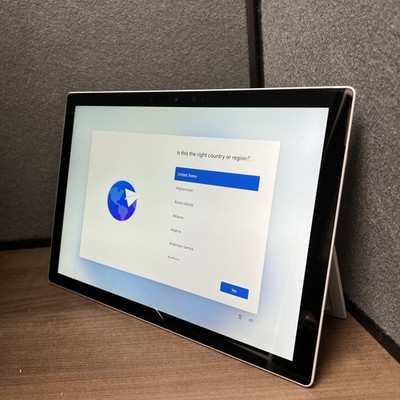 Microsoft Surface Pro 7 i5-1035G4 8GB RAM 128GB SSD *read