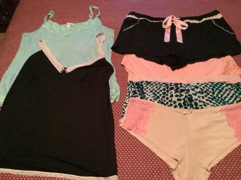 Woman’s 2X Baby Doll Pajamas 2 Tops 4 Bottoms 