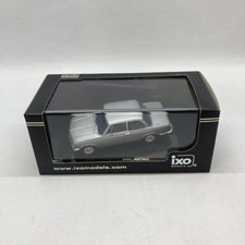 IXO Models 1/43 BMW 2002tii 1972 (Silver/InteriorDark Blue) Opened