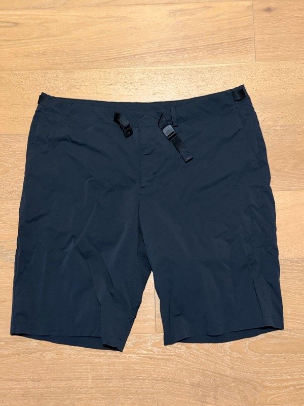 Nike Men’s Golf Shorts With Integrated Belt Size 38 Black