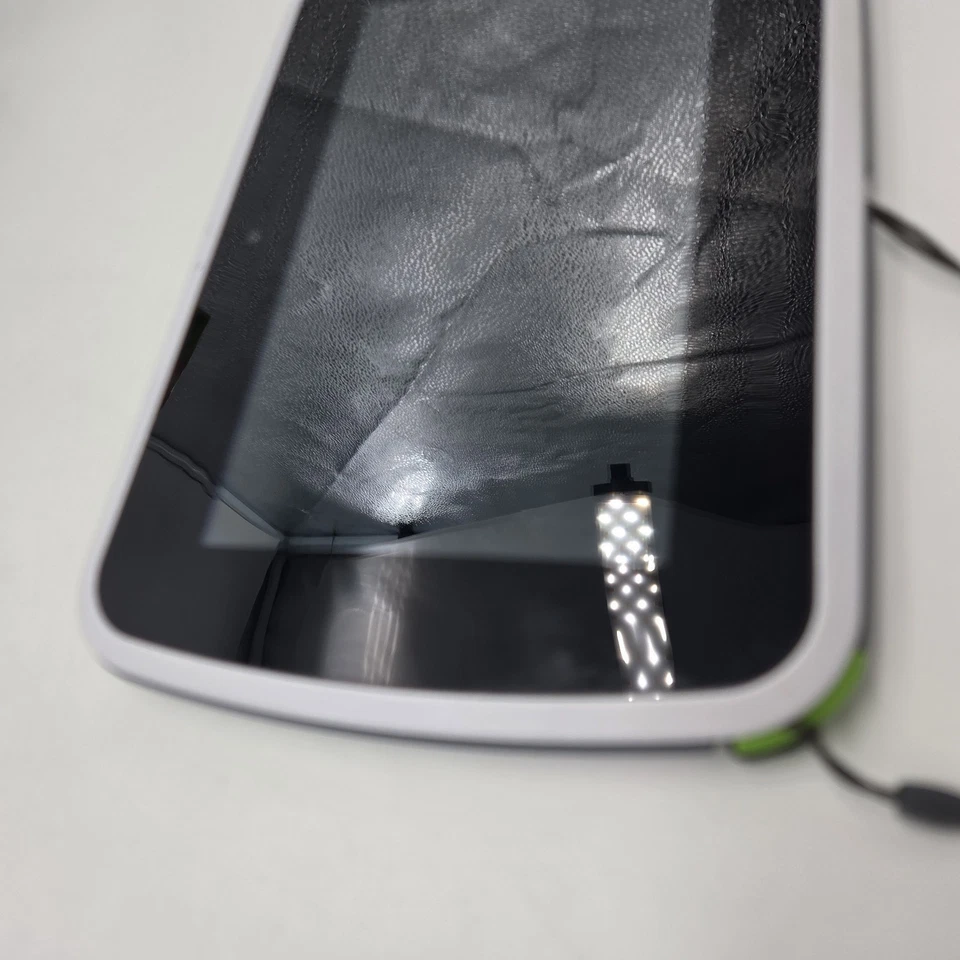 LeapPad Epic 7in Tablet Bundle W/ Stylus, Rubber Case, Box, & Charge Cable Works - Image 4 of 4