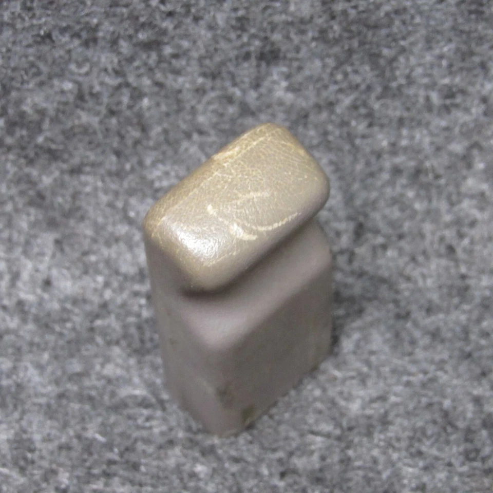 Chrysler Concorde 1993-1997 perilla de bloqueo de puerta delantera de plástico gris OEM I933 Foto 2 de 4