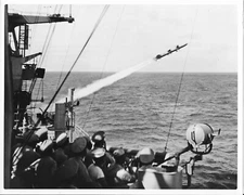 U.S. NAVY TALOS GUIDED MISSILE CRUISE USS GALVESTON 8" X 10" B/W ORIGL PHOTO