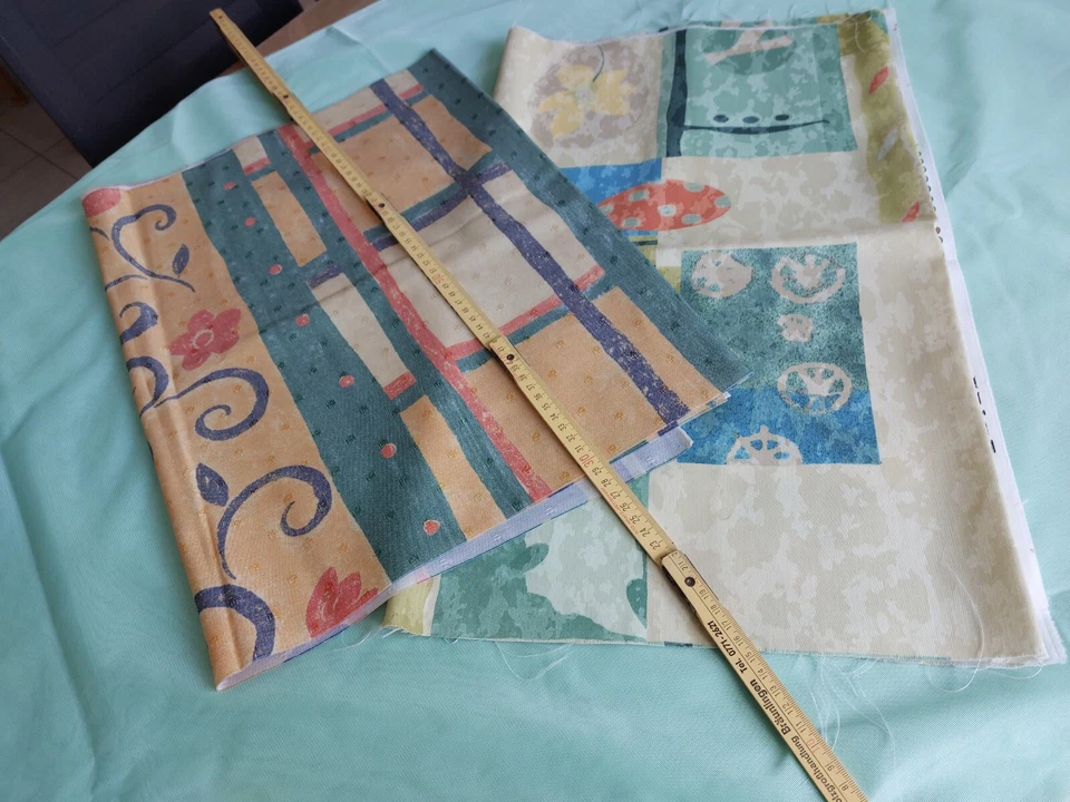 Konvolut Stoffreste in grün. 1x tüllartig. 2x bunt für Dekoration oder Kissen. - Bild 2 von 4